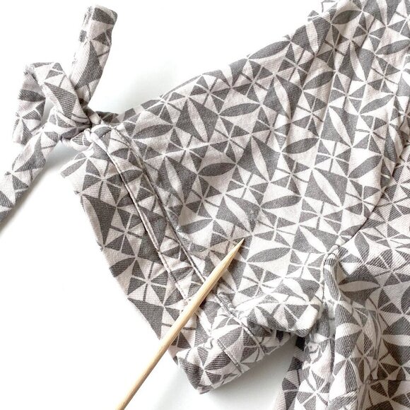 Ted Baker Laylei Blouse Womens 1 US 4 Short Sleeve Ties Geometric Floral Print - Picture 11 of 12